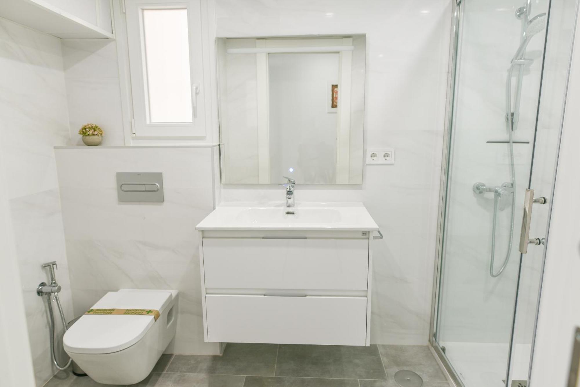 Apartment Magnificent- 2bd 2bth- Center Málaga