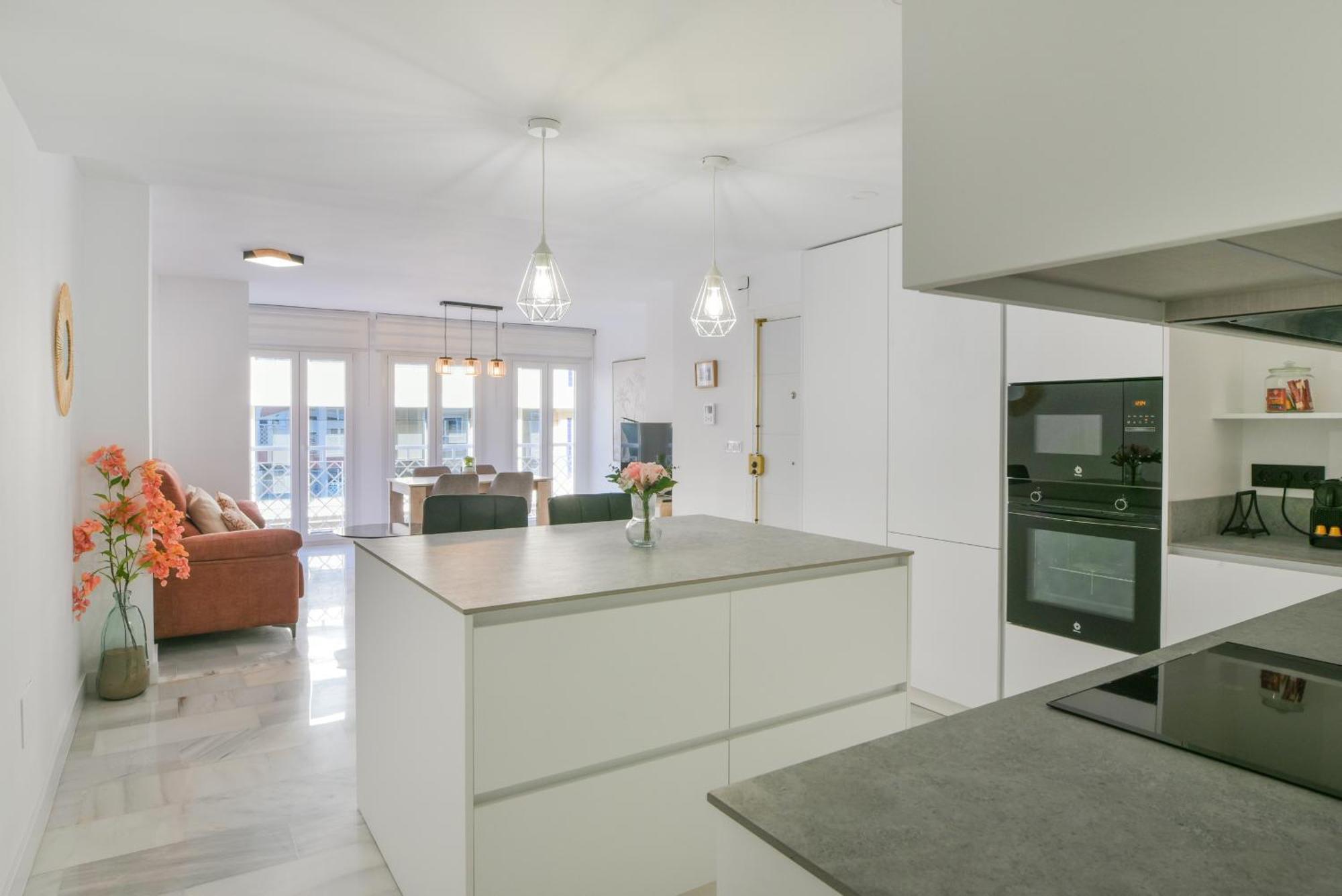 Apartment Magnificent- 2bd 2bth- Center Málaga