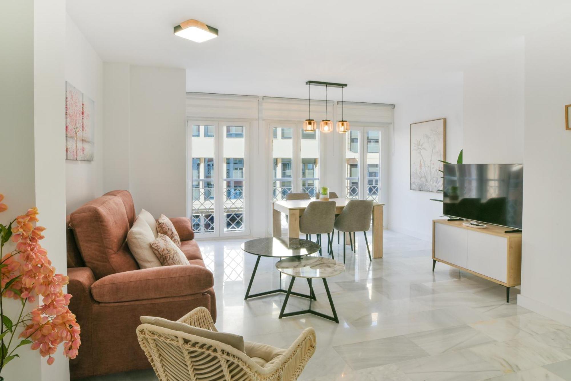 Apartment Magnificent- 2bd 2bth- Center Málaga